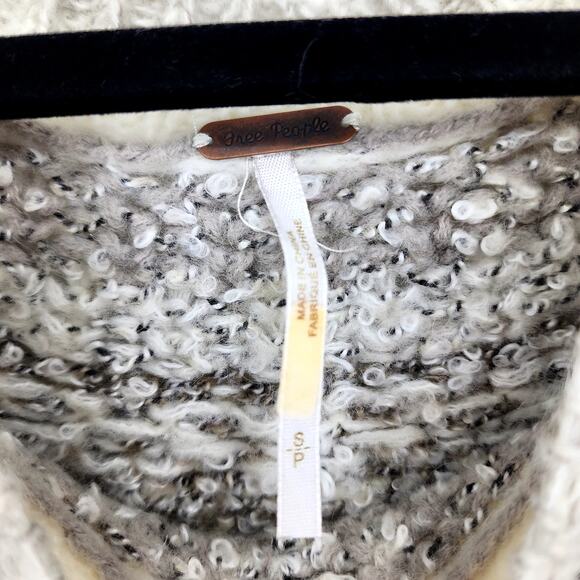 Free People Home For The Holidays Balloon-Sleeve Sweater Size Small - Picture 2 of 5